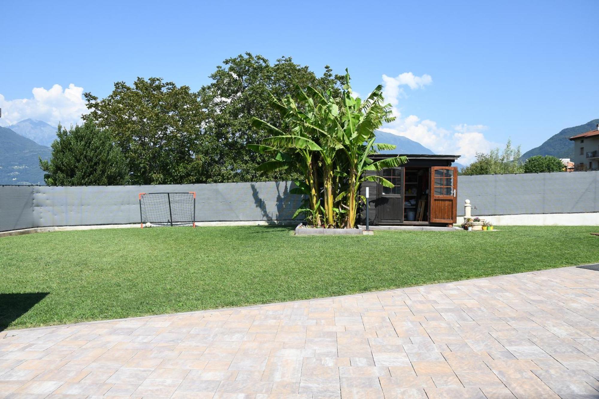 Ferienwohnung Il Giardino Dei Ciliegi Colico Exterior foto