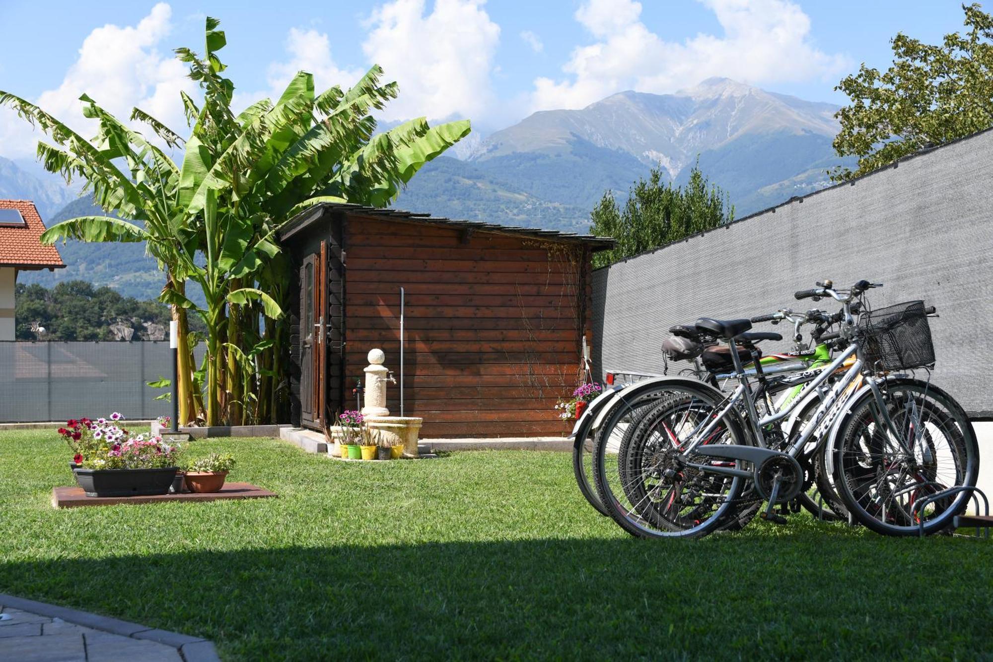 Ferienwohnung Il Giardino Dei Ciliegi Colico Exterior foto