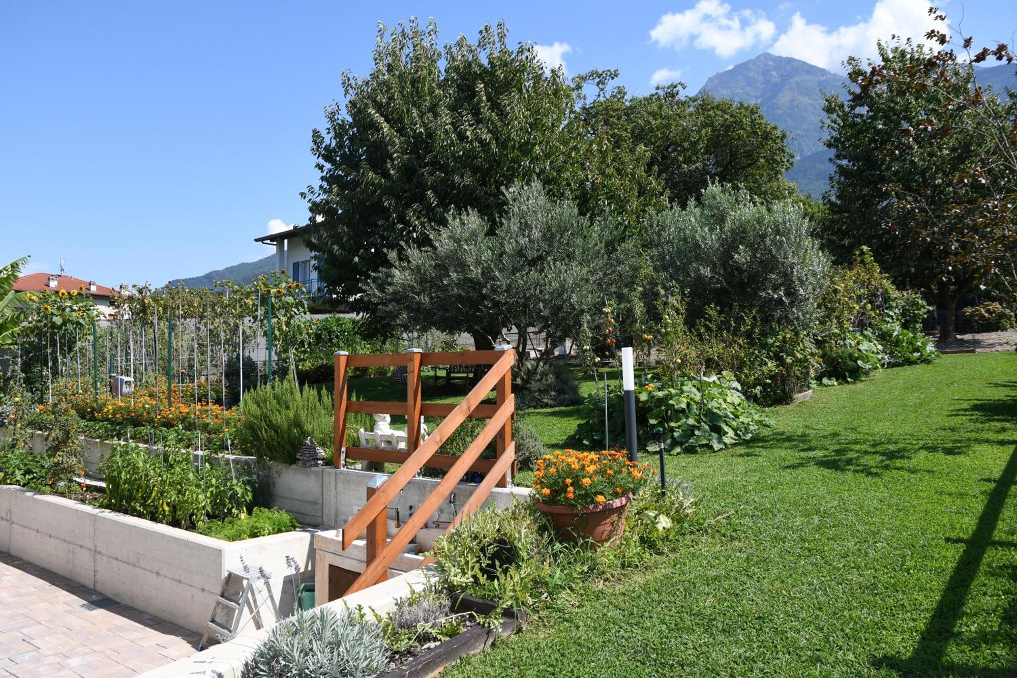 Ferienwohnung Il Giardino Dei Ciliegi Colico Exterior foto
