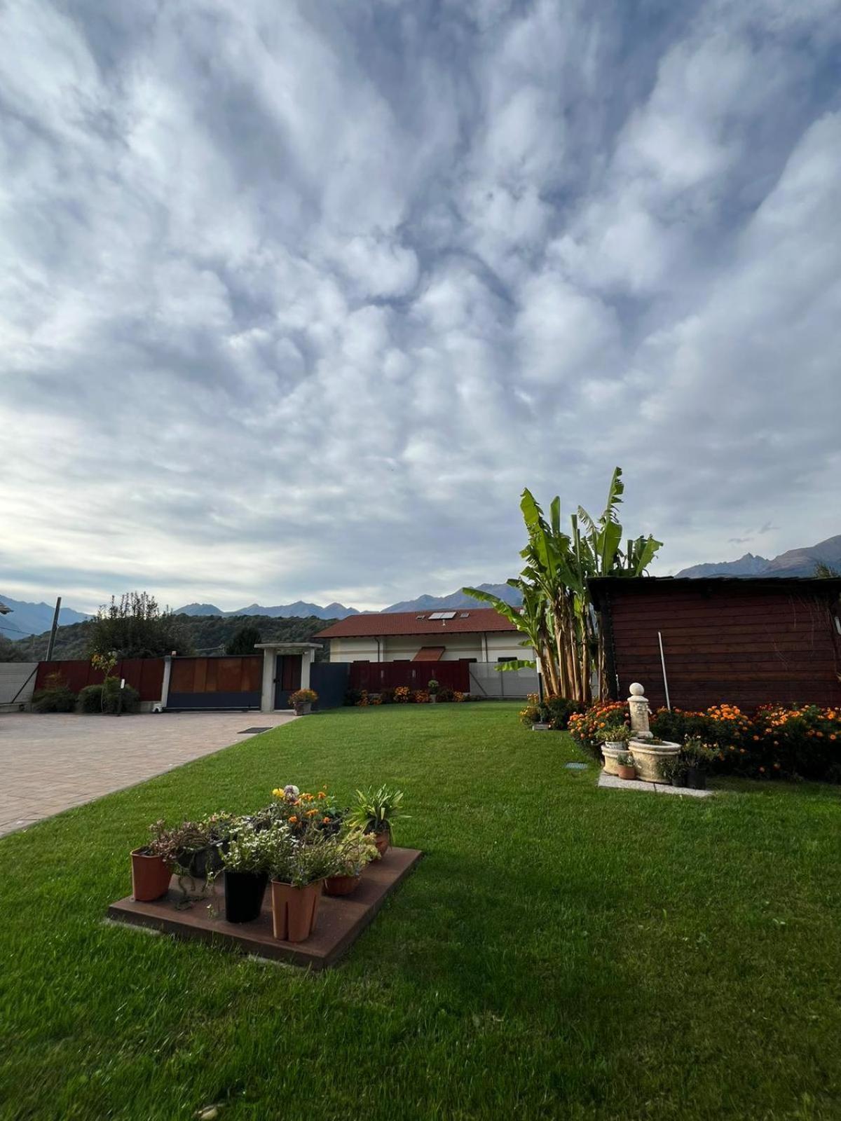 Ferienwohnung Il Giardino Dei Ciliegi Colico Exterior foto
